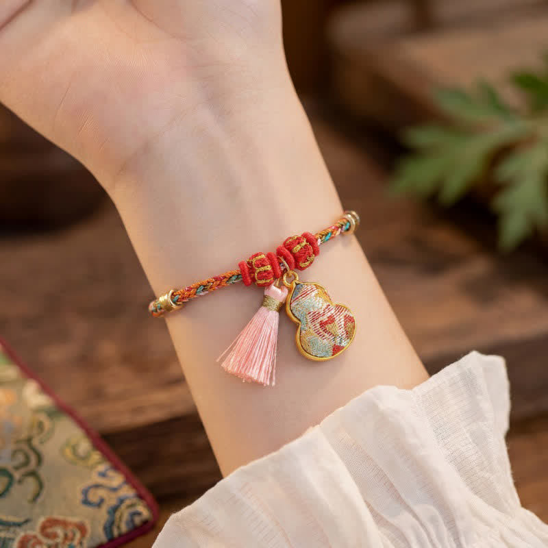Handwoven Five Color Apple Money Bag Gourd Chinese Lock Charm Protection Bracelet