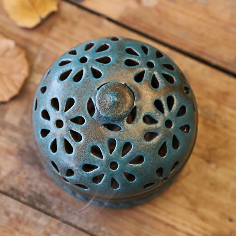 Mini Hollow Spiritual Meditation Ceramic Small Incense Burner Decoration