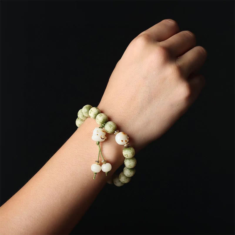 Green Bodhi Seed Cat Paw Om Mani Padme Hum Engraved Wisdom Bracelet