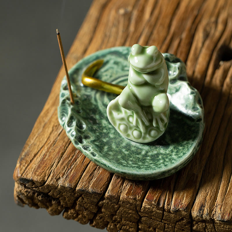 Leaf Meditation Frog Pattern Ceramic Incense Burner Decoration